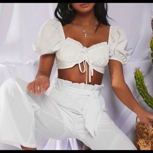 WHITE CROP TOP